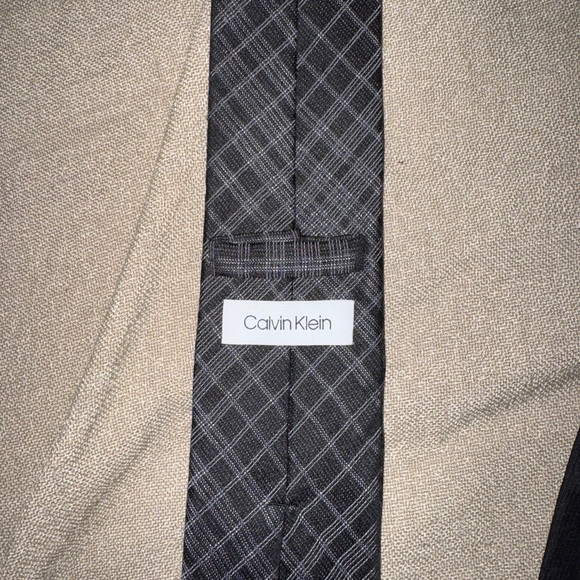 Calvin Klein/Kenneth Cole Dress Tie Bundle (FREE SHIPPING) - Picture 3 of 5